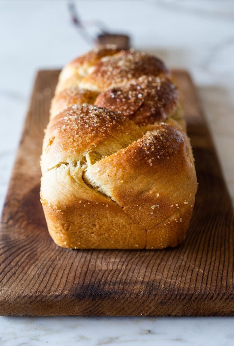 A traditional recipe for Pulla - a Finnish Cardamom Bread that tastes and smells heavenly. Perfect for mornings or afternoon tea. #pulla #pullarecipe #cardamombread #cardamom #morningbread