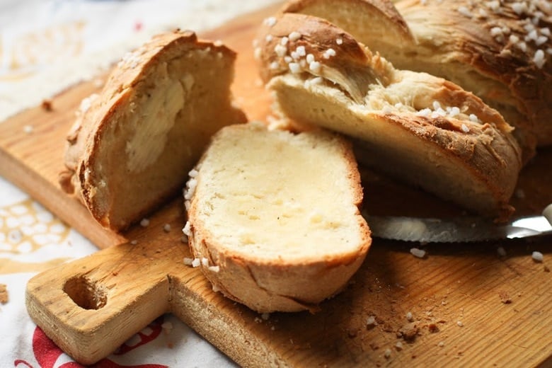 A traditional recipe for Pulla- a Finnish Style Cardamon Bread that tastes and smells heavenly. Perfect for mornings or afternoon tea. | www.feastingathome.com