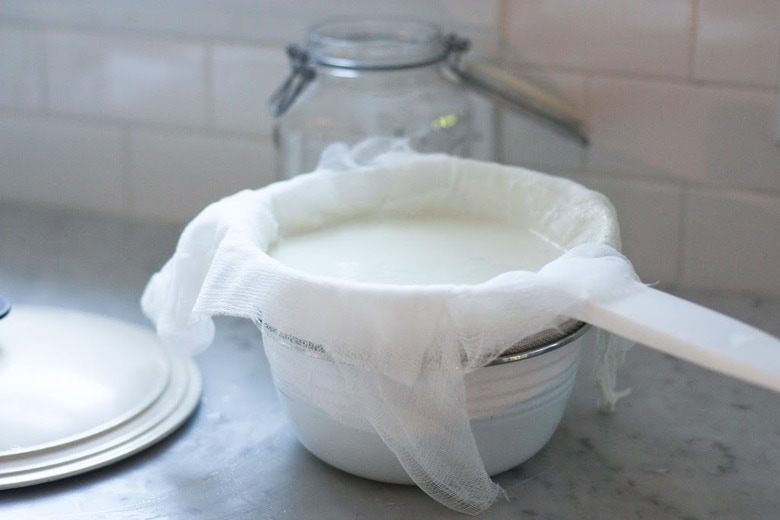 How to make homemade yogurt!