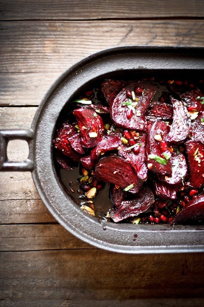 Moroccan Roasted Beets with Pomegranate Seeds, toasted pistachios and a balsamic glaze. #moroccanbeets #roastedbeets 