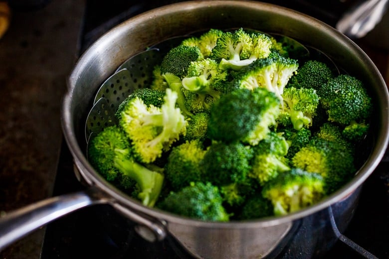 steaming broccoli 