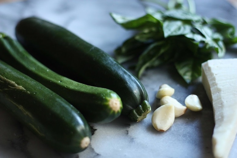 Lazy Girl's Zucchini Spaghetti [no fancy tools required!] with Peas, Crème  Fraîche and Pesto - Izy Hossack - Top With Cinnamon