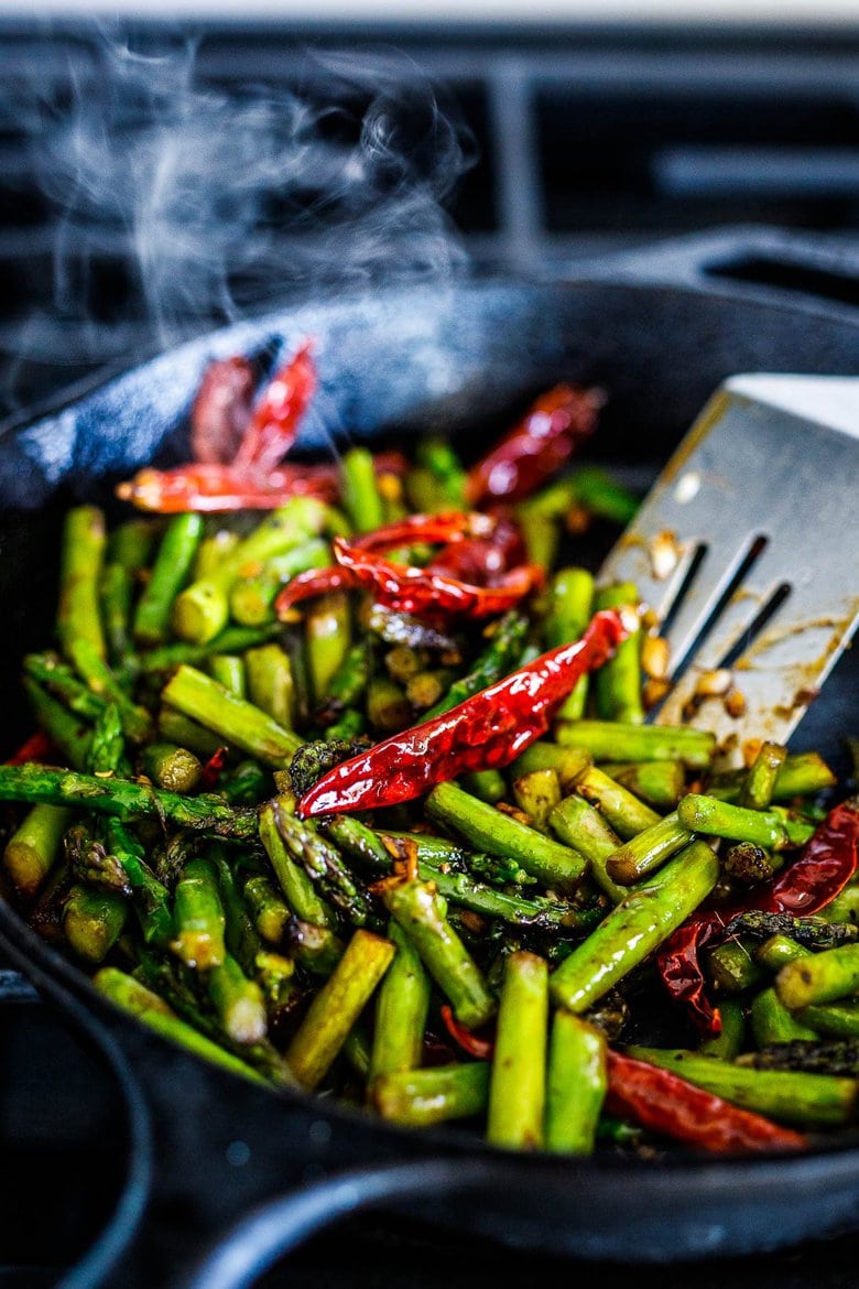 stirfried asparagus with szechuan sauce