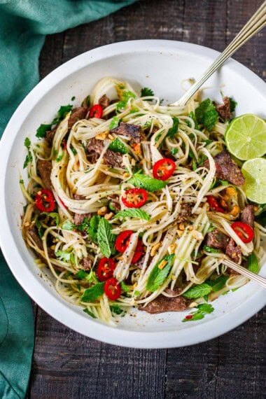 Vietnamese green papaya salad with beef