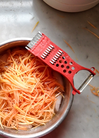 HOW I SHRED MY PAPAYA WITHOUT A SHREDDER 