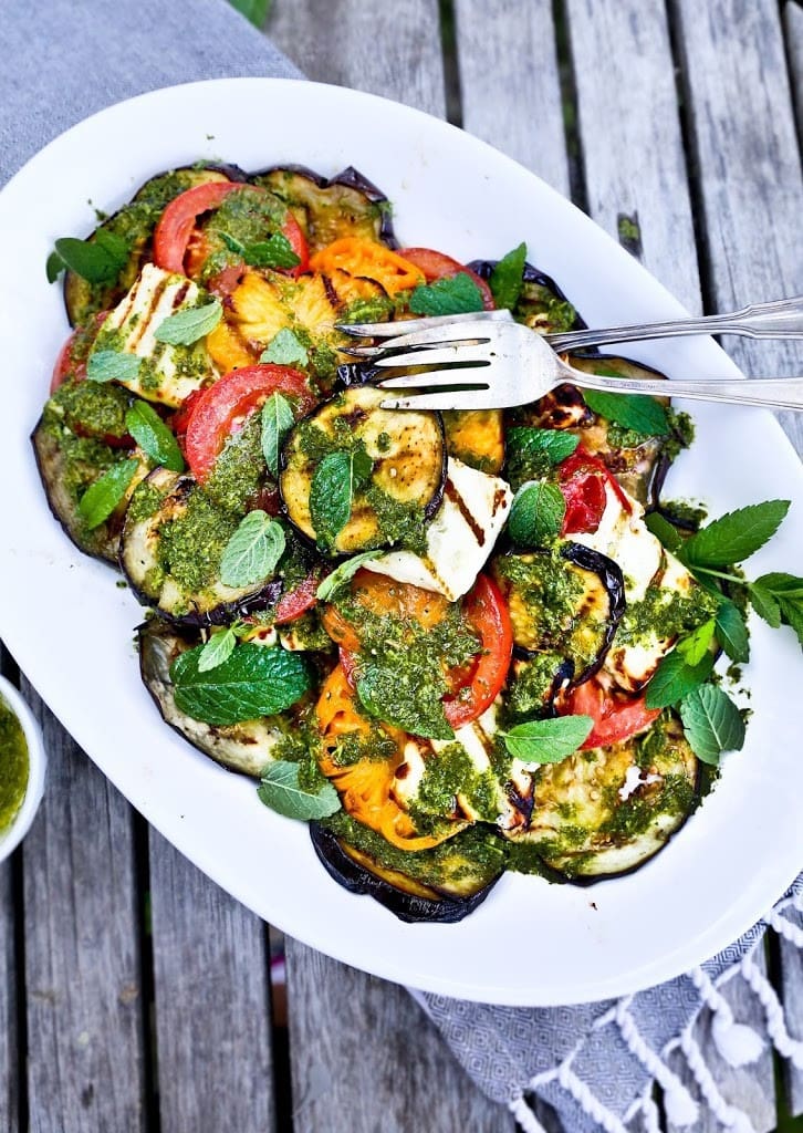 Grilled eggplant salad with halloumi 