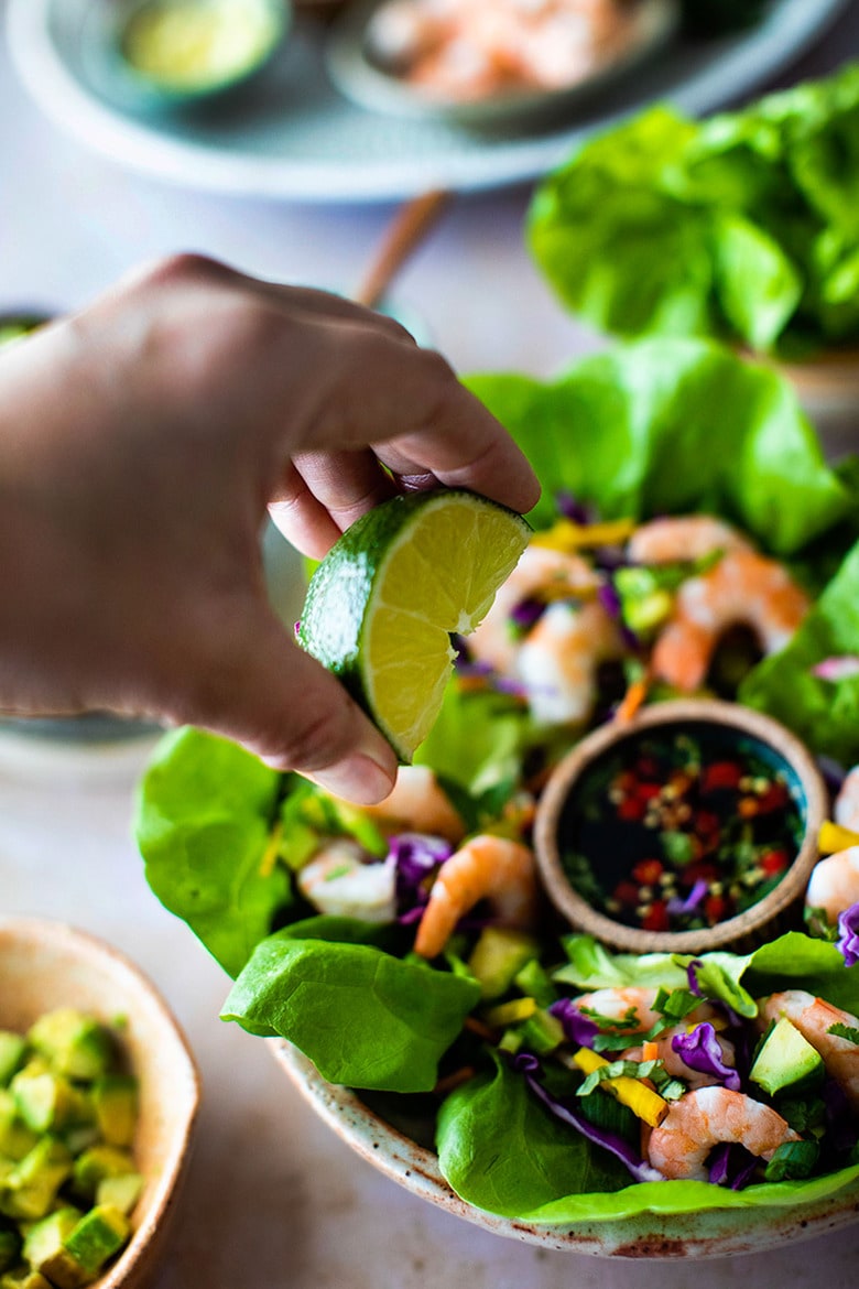 Vietnamese Shrimp Lettuce Wraps with Nuoc Cham, a light and refreshing appetizer, perfect for hot summer days. Flavorful, healthy and low in carbs and calories. #shrimp #shrimpappetizer #lowcarb #shrimpwrap #lettucewrap