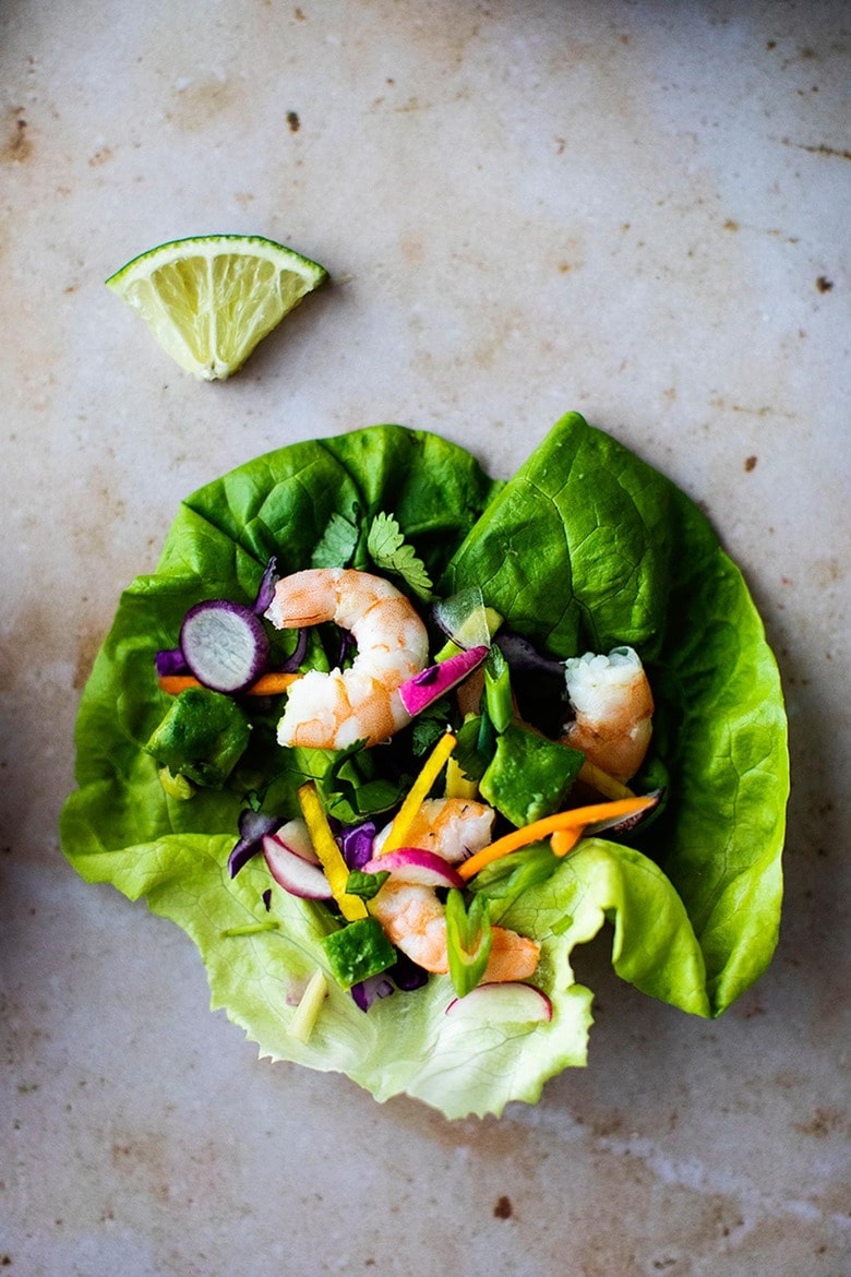Vietnamese Shrimp Lettuce Wraps with Nuoc Cham, a light and refreshing appetizer, perfect for hot summer days. Flavorful, healthy and low in carbs and calories. #shrimp #shrimpappetizer #lowcarb #shrimpwrap #lettucewrap