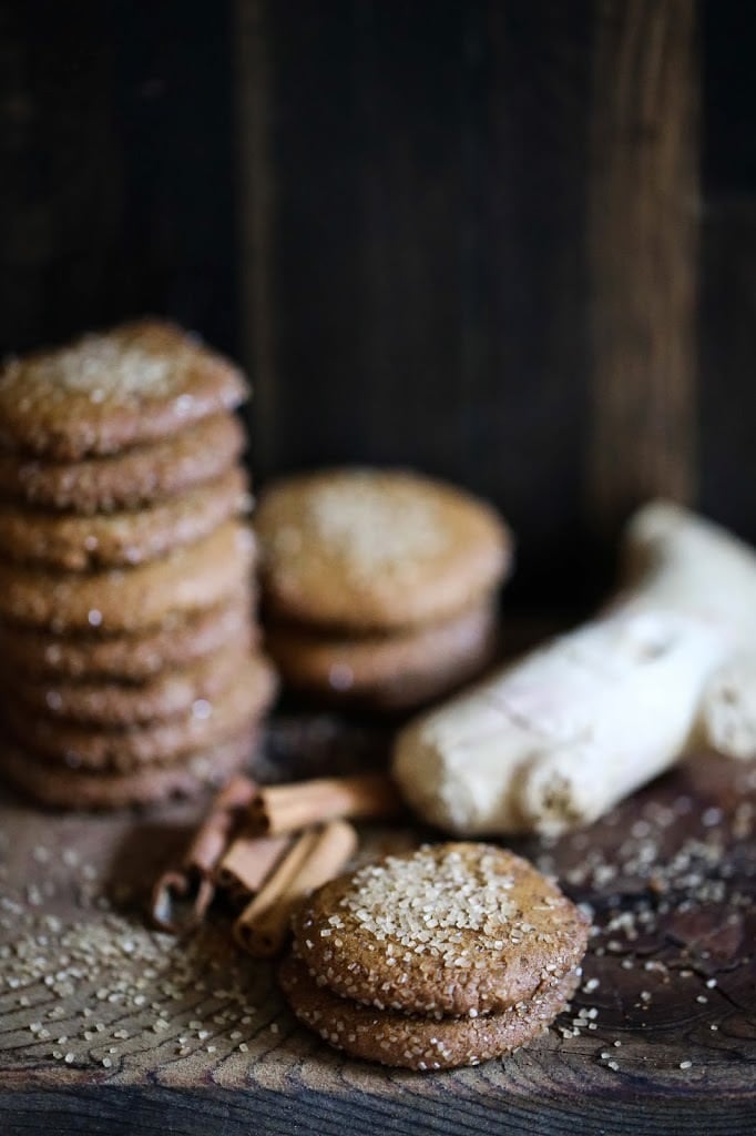 Chewy Triple Ginger Cookies, with three kinds of ginger- ground ginger, fresh raw ginger and candied ginger! #gingercookie #holidaycookie #chrismascookie #molassescookie | www.feastingathome.com