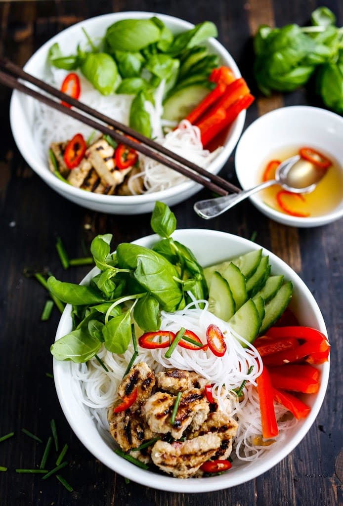 Flavorful Vietnamese Vermicelli w/ lemongrass chicken (or tofu) served over rice vermicelli noodles, w/ veggies and basil & flavorful Vietnamese dressing (Nuoc Cham) . Delicious!! | www.feastingathome.com