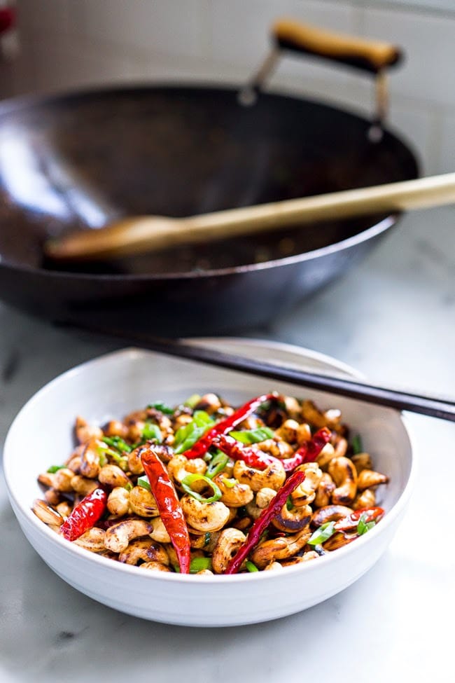 Wok-Seared Cashews with ginger, soy and sesame seeds- a quick and healthy vegan snack that is full of flavor and that can be made in 20 minutes! 