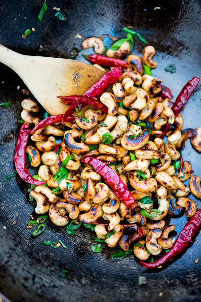 Wok-Seared Cashews with ginger, soy and sesame seeds- a quick and healthy vegan snack that is full of flavor and that can be made in 20 minutes! 