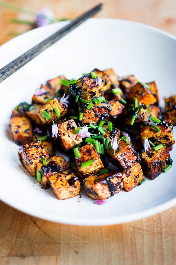 Black Garlic Tofu with chives... a flavorful way to prepare tofu! | www.feastingathome.com