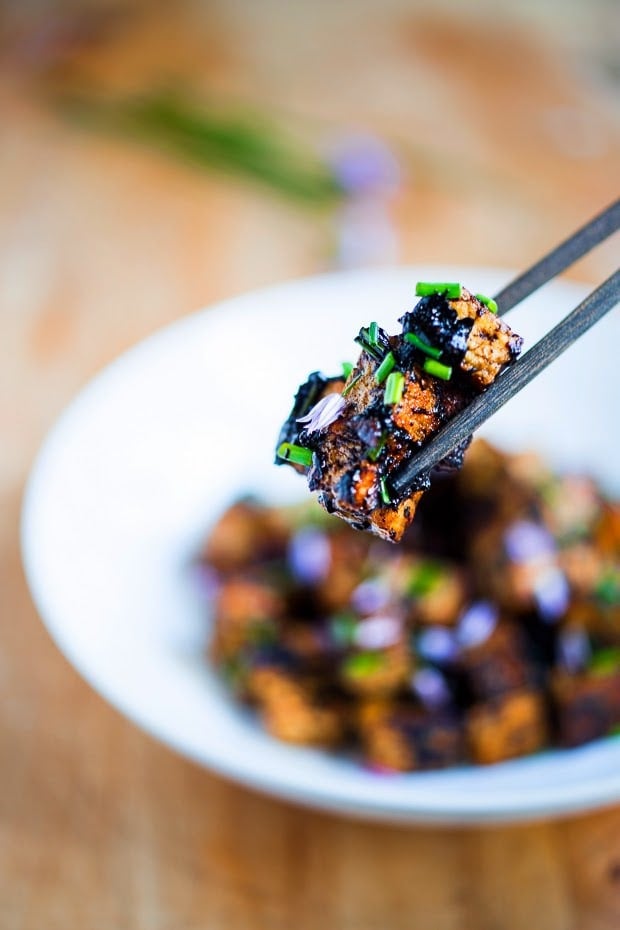 Black Garlic Tofu with chives... a flavorful way to prepare tofu! | www.feastingathome.com