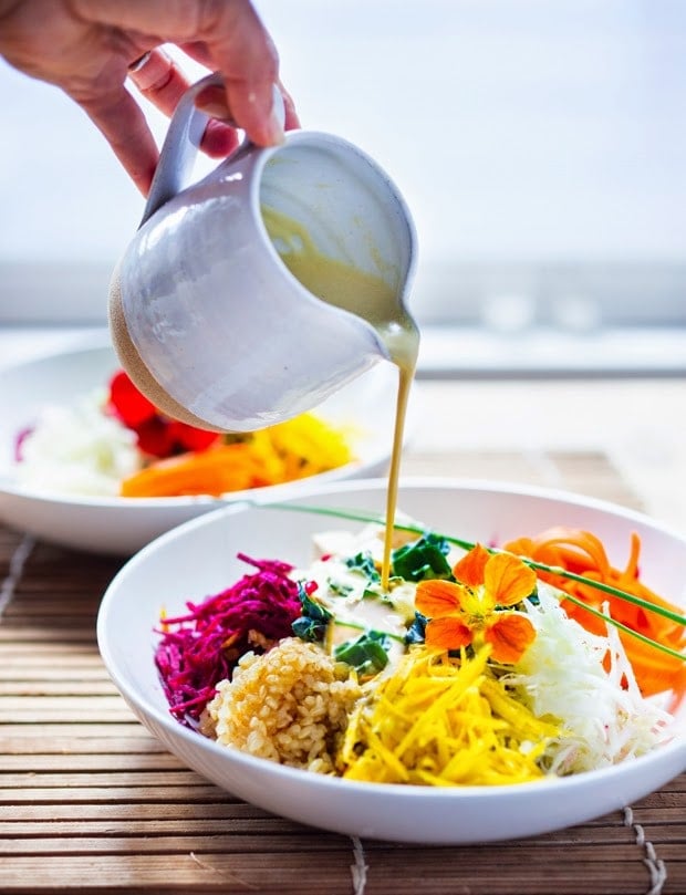 Vegan Sunshine Bowl w/ fresh crunchy veggies- grated beets, carrots, kohlrabi, sunchokes, radish & jicama with nutty brown rice and Creamy Sunshine Sauce!  Vegan and GF! | #veganbowl