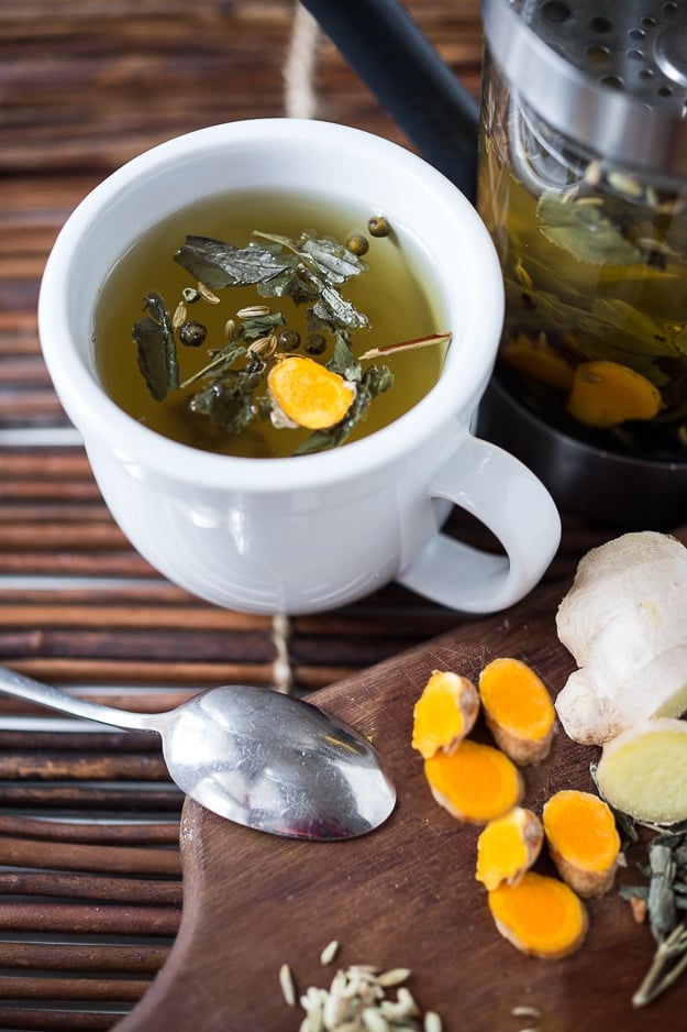 Ayurvedic Detox Tea- a daily drink with fresh turmeric, ginger and whole spices | www.feastingathome.com