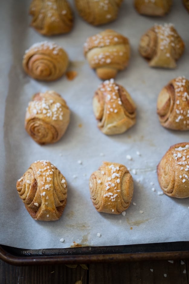 Finnish Cardamom Rolls, also called "Pulla" | www.feastingathome.com