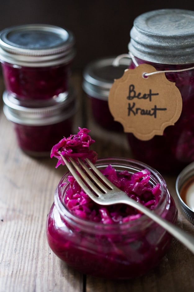 50 MUST-TRY FARMERS MARKET RECIPES! |A simple easy, small batch recipe for Beet and Cabbage Sauerkraut that anyone can make using a mason jar, that takes only 20 minutes of hands-on time. Full of good healthy good bacteria that will energize the body and help heal the gut. #beetkraut #fermentedbeets #fermented #sauerkraut