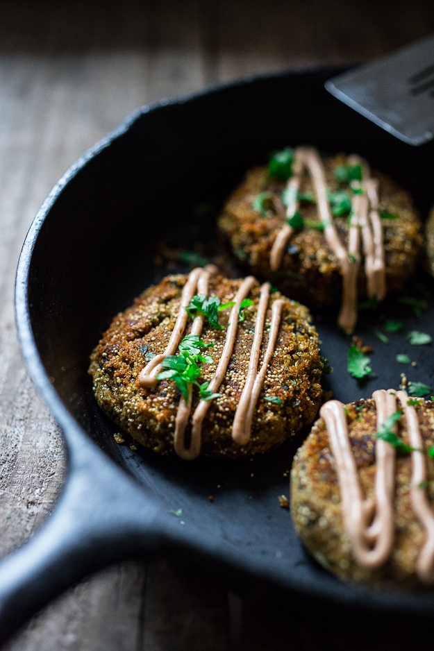 Vegan, southwest, Amaranth Cakes w/ lentils, kale and chipotle aioli - high protein meal, vegan & gluten free | www.feastingathome.com