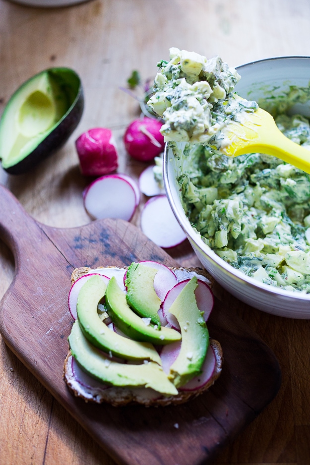 egg salad sandwich Green Goddess Egg Salad with Avocado- make this into a sandwich, a wrap or serve over a bed of greens for hearty low carb meal. Also tasty on bruschetta, served as and appetizer. #eggsalad #eggsaladsandwich | www.feastingathome.com #keto #lowcarb #healthylunch