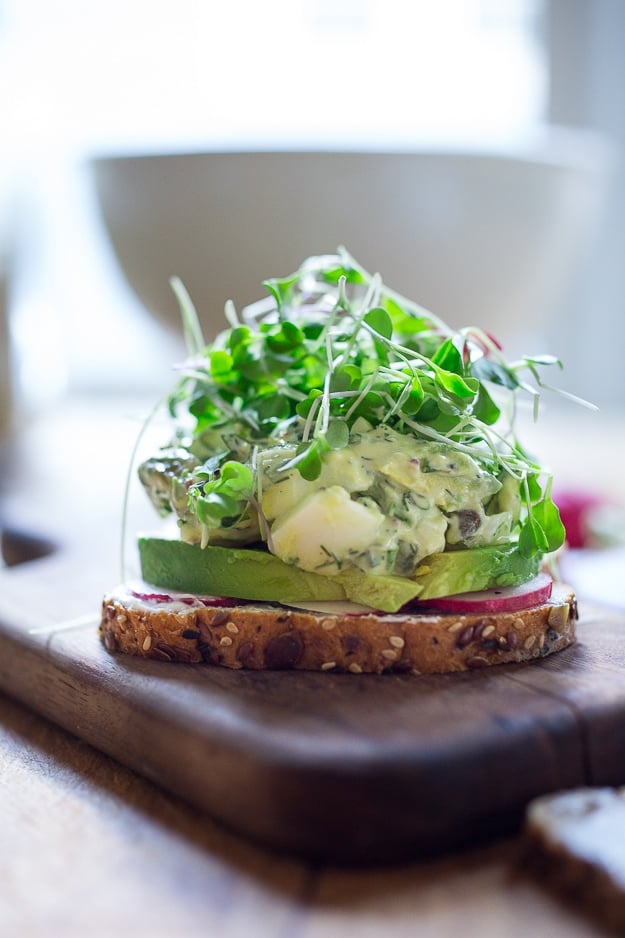 Green Goddess Egg Salad with Avocado- make into a sandwich, or on bruschetta or over a bed of greens! | www.feastingathome.com