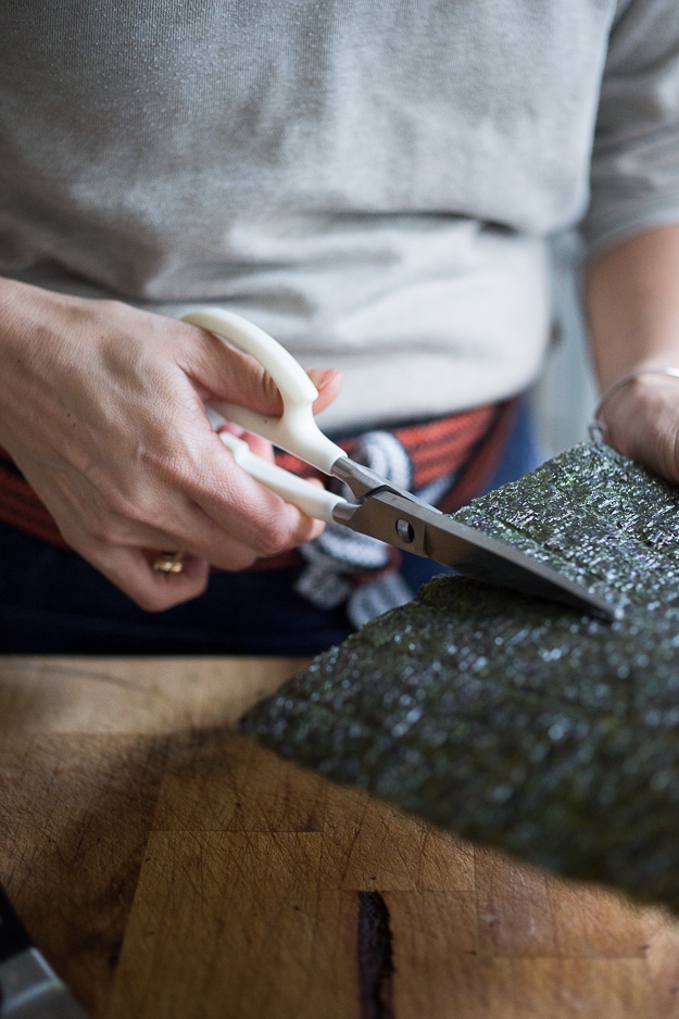 How to throw a Temaki Party - a simple, affordable Japanese inspired, crowd friendly meal! | www.feastingathome.com