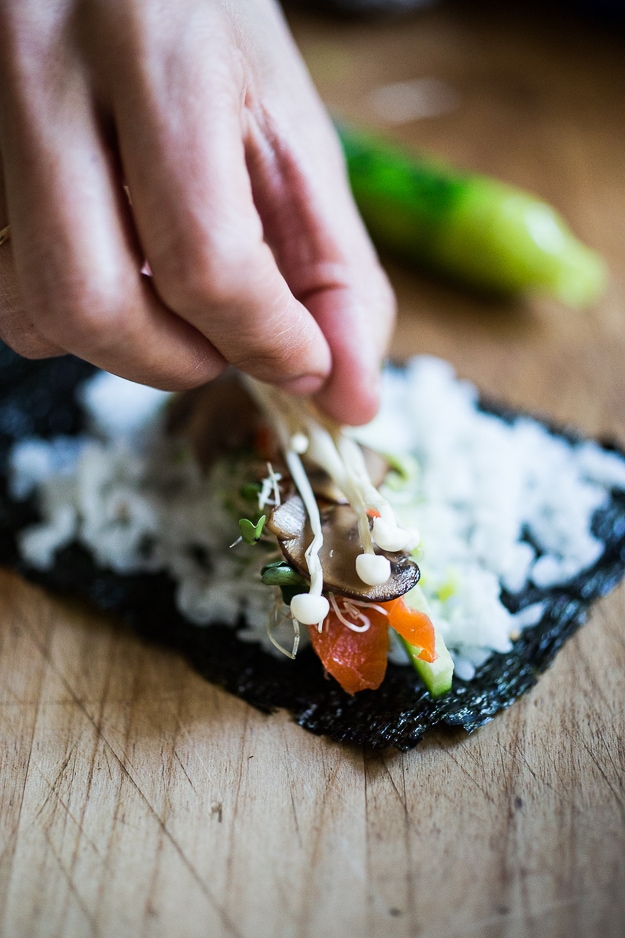 How to throw a Temaki Party - a simple, affordable Japanese inspired, crowd friendly meal! | www.feastingathome.com