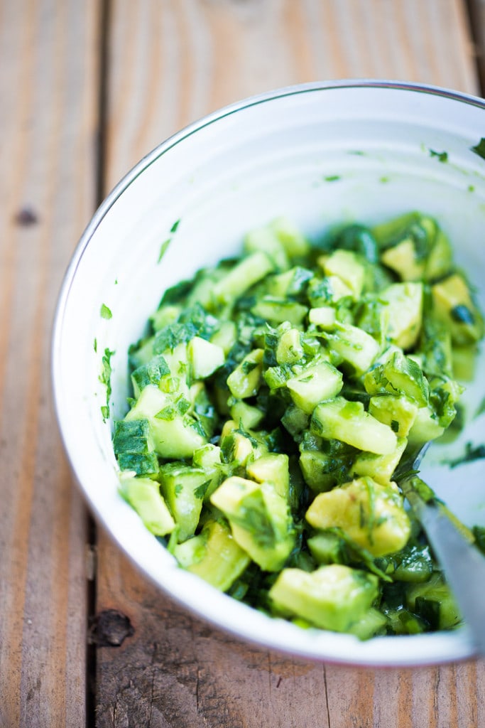 Grilled Salmon Salad with Avocado Salsa and Cilantro Lime Dressing ...can be made in 20 minutes!| www.feastingathome.com 