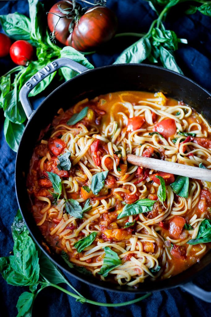 Spaghetti with Fresh Tomato Sauce! 