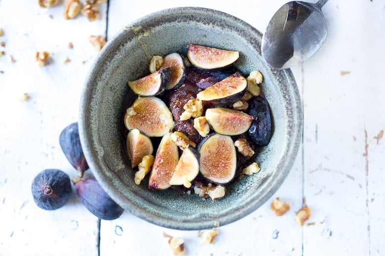 Teff Porridge with figs and walnuts- a simple vegan breakfast that is highly nutritious and will leave you feeling energized all day long!  | #teff #teffrecipes #vegan #teffporrdige #vegan #veganbreakfast |Feasting at Home