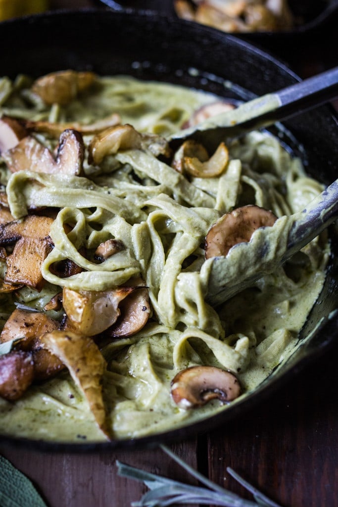 Vegan Mushroom Pasta with roasted sunchokes and a creamy vegan artichoke heart sauce ( use canned or frozen artichoke hearts) that can be made in under 30 minutes! Delicious, healthy, nut-free and totally vegan. #mushroompasta #veganpasta #roastedsunchokes #veganrecipes #plantbased #cleaneating #eatclean #vegan #sunchokerecipes #healthypastarecipes #artichoke #artichokesauce 