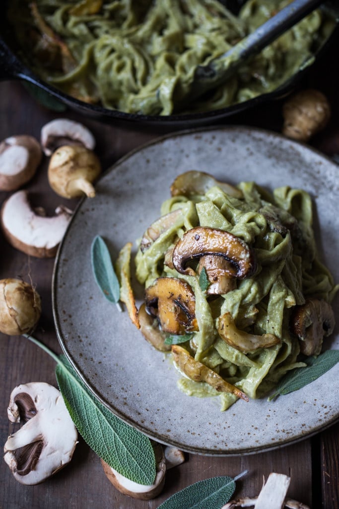 Vegan Mushroom Pasta with roasted sunchokes and a creamy vegan artichoke heart sauce ( use canned or frozen) that can be made in under 30 minutes! Delicious, healthy and totally vegan. #mushroompasta #veganpasta #roastedsunchokes #veganrecipes #plantbased #cleaneating #eatclean #vegan #sunchokerecipes #healthypastarecipes #artichoke #artichokesauce 