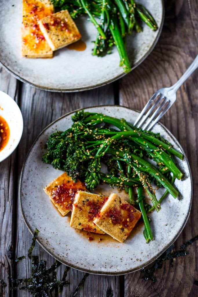 Delicious Broccoli Recipes: 15-Minute Garlic Chili Tofu with Sesame Broccolini- a fast and easy weeknight dinner that is vegan and gluten-free. 