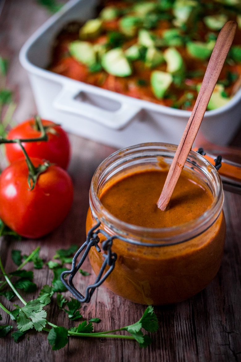 Quick Homemade Enchilada Sauce - a simple blender recipe using simply pantry ingredients with no cooking required! This flavorful sauce comes together in five minutes flat! #enchiladasauce #enchilada #blendersauce #sauce #mexicansauce #enchiladarecipe