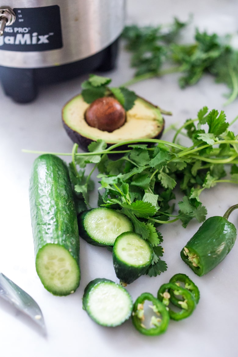 An energizing, spicy Mexican-style green smoothie with avocado, pineapple, cucumber, cilantro, jalapeño and lime! Refreshing, energizing and totally invigorating! Vegan! #vegan #detox #greensmoothie #greenjuice #vegangreensmoothie #avocadosmoothie #smoothie #eatclean #cleaneating #plantbased #vegansmoothie