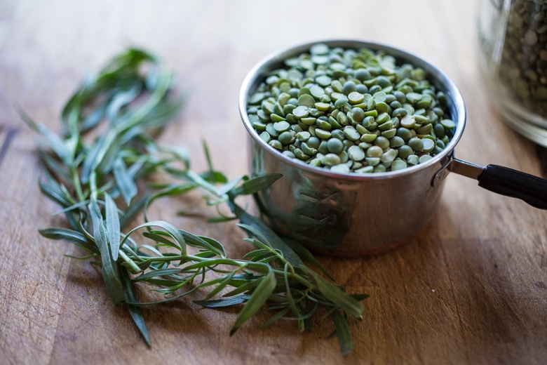 Simple tasty Split Pea Soup with Tarragon and Fennel | www.feastingathome.com