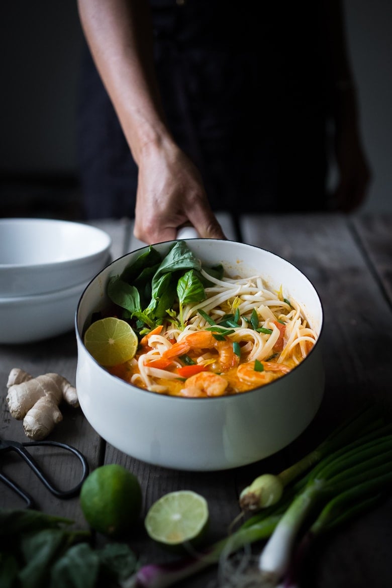 How to make Khao Soi!  A 15 Minute Thai Coconut Curry Noodle Soup from Chiang Mai is easy to make! A rich fragrant coconut broth w/ either shrimp, tofu or chicken. |  #khaosoi #currynoodles #noodle #soup #thai #thaisoup #noodlesoup