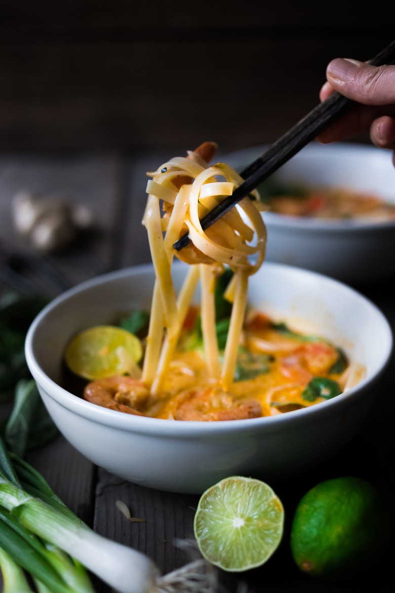 How to make Khao Soi! A Thai Coconut Curry Noodle Soup with a rich fragrant coconut broth w/ either shrimp, tofu or chicken and rice noodles. 