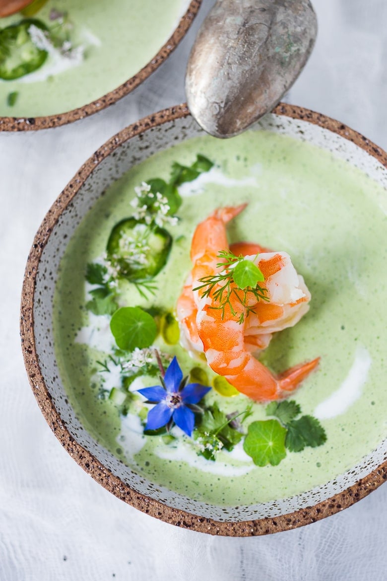 Cool and refreshing Cucumber Gazpacho with yogurt, cilantro, coriander and lime. Top this with shrimp or keep it vegetarian! So tasty. #gazpacho #cucumbergazpacho #cucumbersoup #coldsoup #chilledsoup 