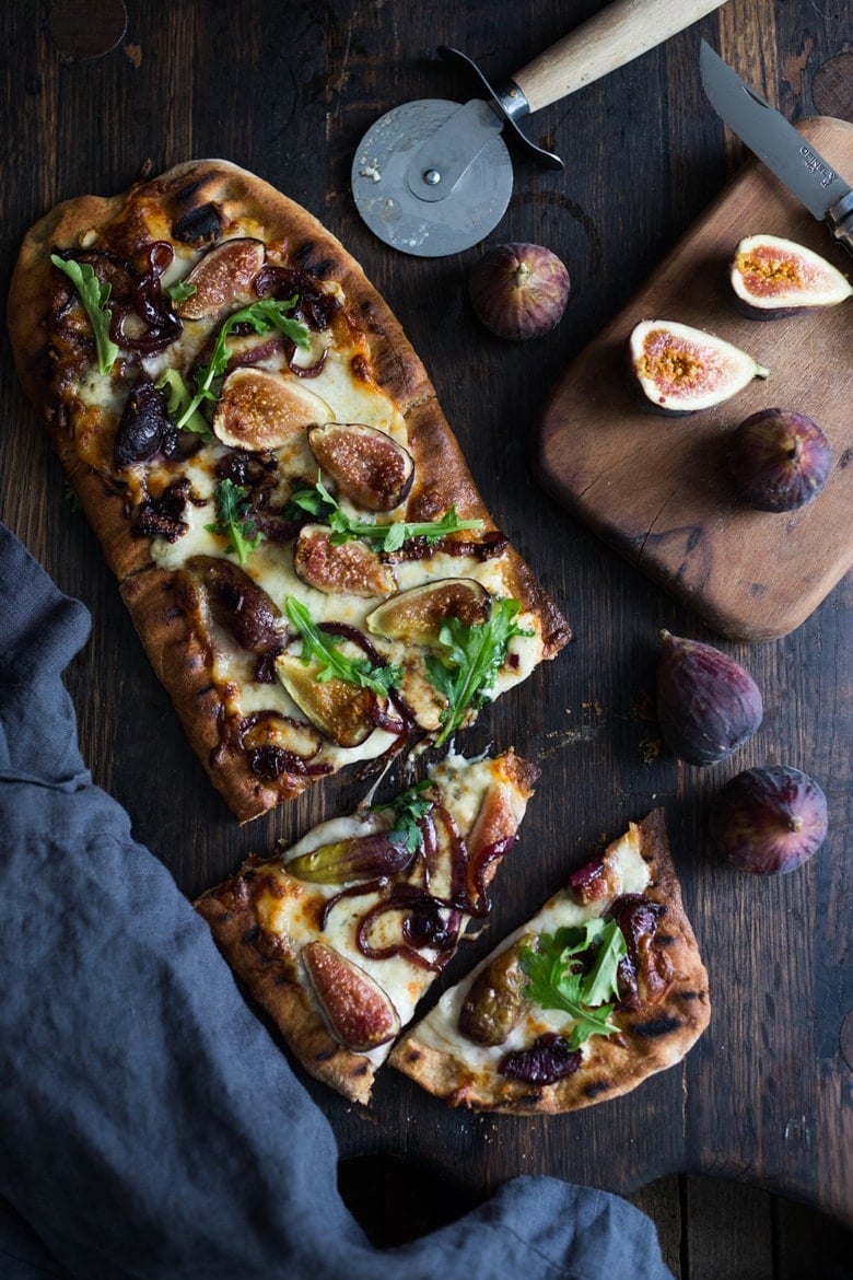 Grilled Fig Pizza w/ balsamic onions, arugula and gorgonzola- plus 50 Summer Grilling Recipes! | www.feastingathome.com