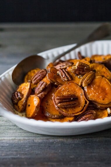 This recipe for Roasted Yams couldn't be any easier! It's a healthier alternative to traditional candied yams, perfect for the holiday table!