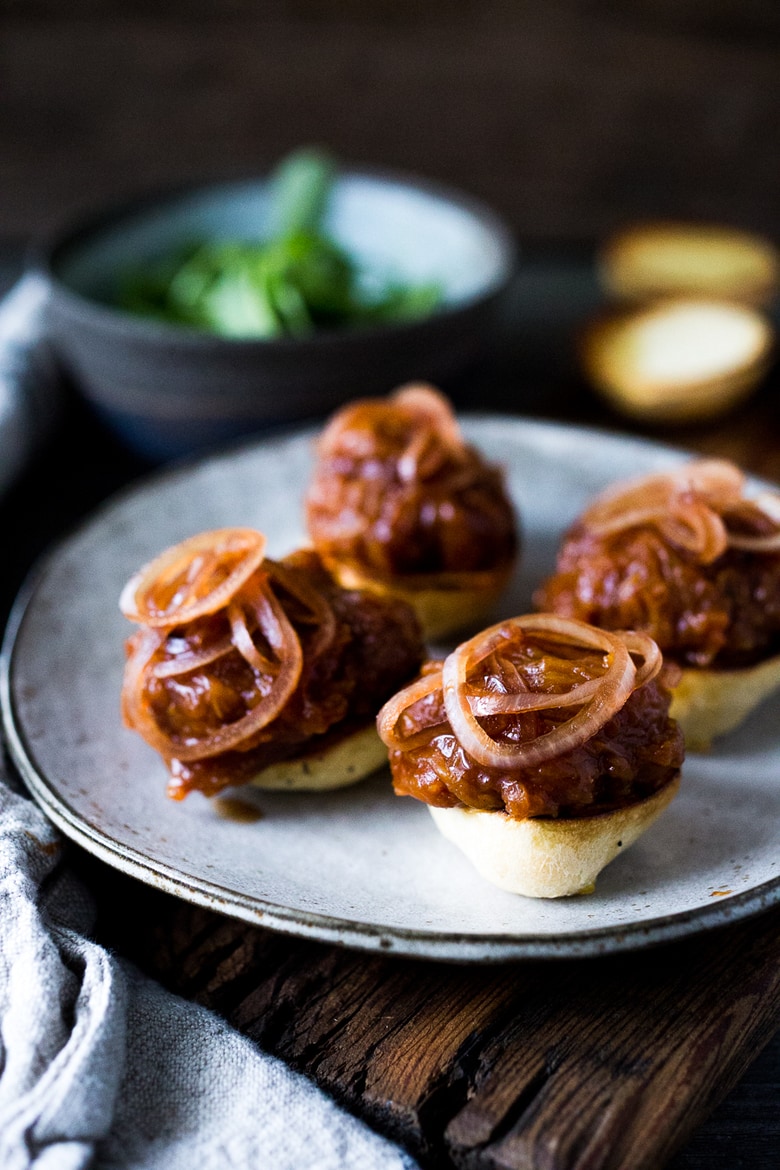 Vegan BBQ Spaghetti Squash Sliders with Pickled Onions and Arugula- a healthy Super Bowl recipe! | www.feastingathome.com