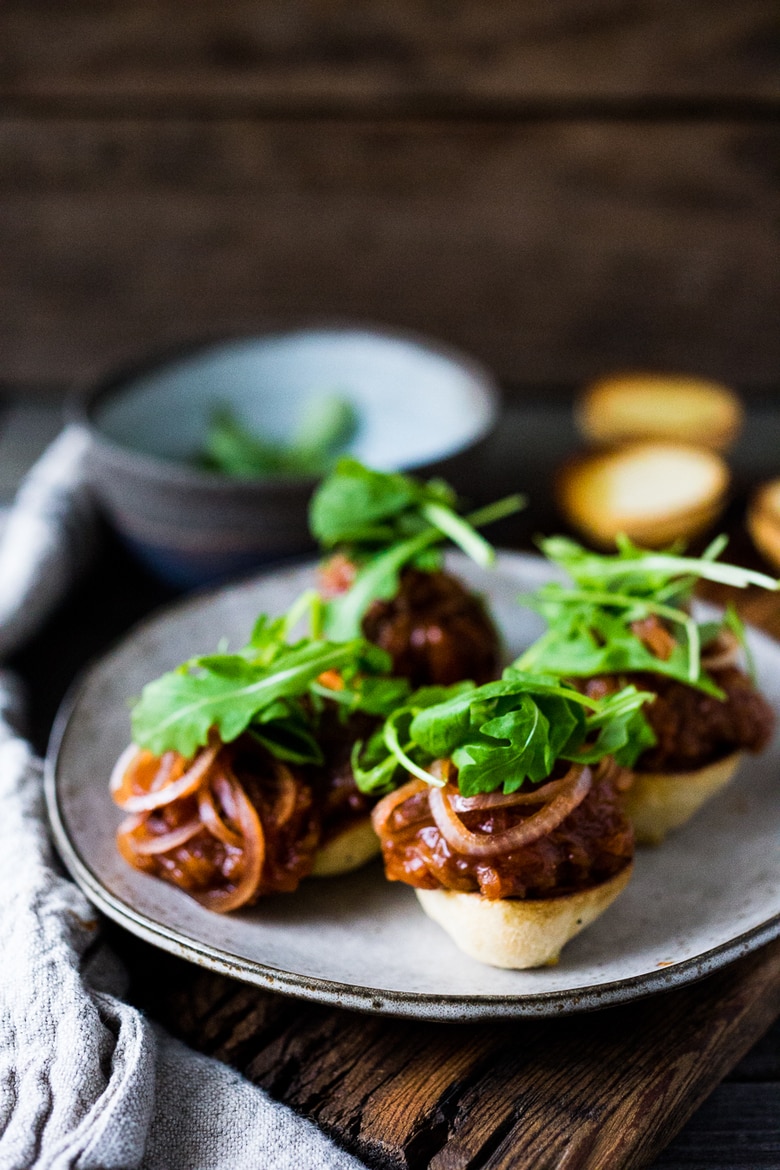 Vegan BBQ Spaghetti Squash Sliders with Pickled Onions and Arugula- a delicious healthy Super Bowl recipe! | www.feastingathome.com