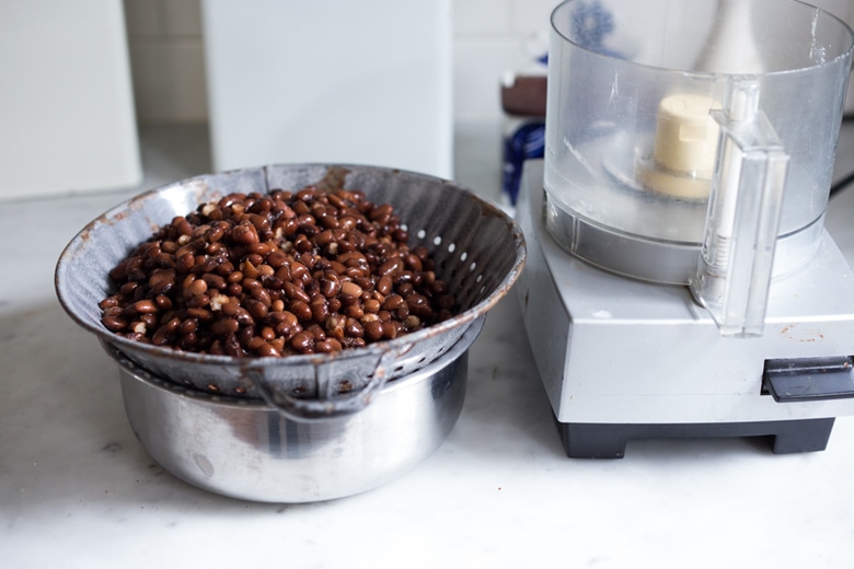 How to make Homemade Refried Beans from scratch- a simple delicious recipe that is vegan and gluten-free! | www.feastingathome.com