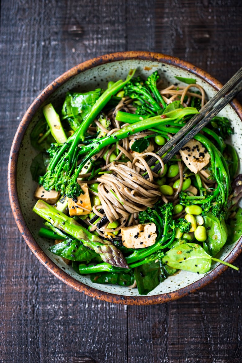 Jade Noodles- a vegan, Asian-style soba noodle salad loaded up with fresh seasonal veggies and a delicious Sesame Dressing. Can be served warm or chilled! Gluten-free adaptable. #sobanoodles #sobanoodlesalad #asiannoodles #asiannoodlesalad #vegan 
