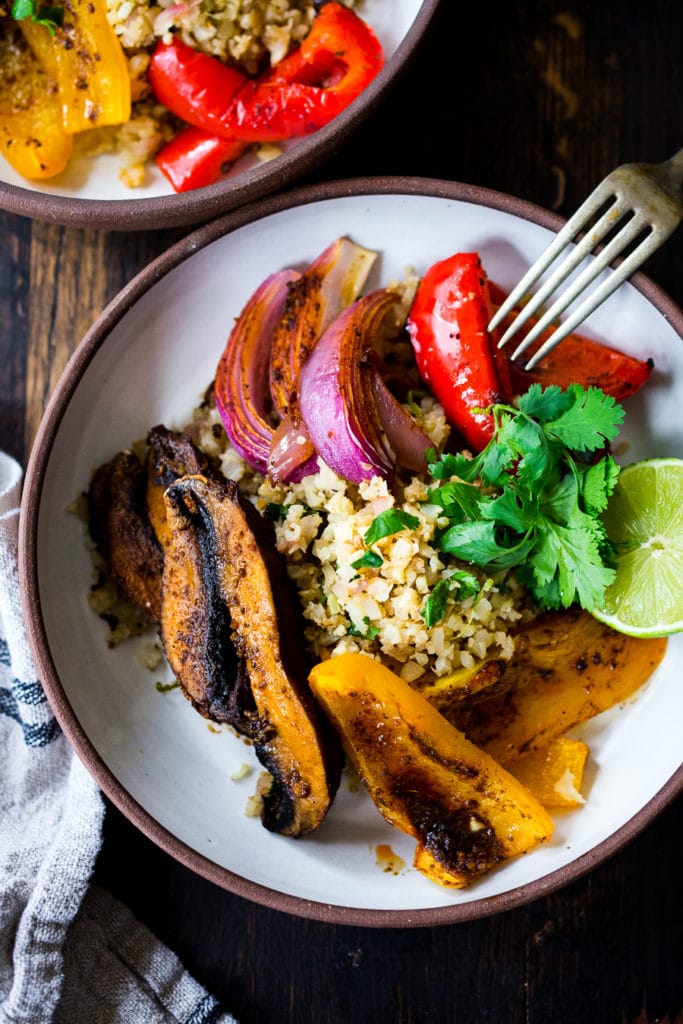 30 Amazing Cauliflower Recipes: Vegan Fajita Bowl with Cauliflower Rice.