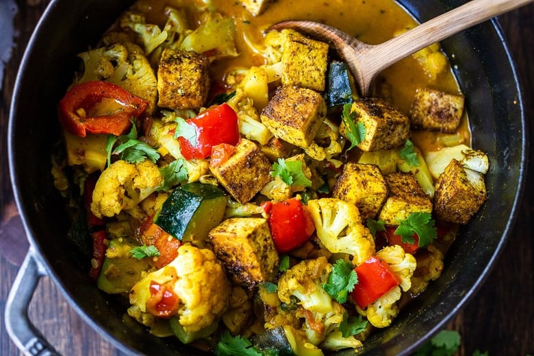 tikka masala with tofu in a pot