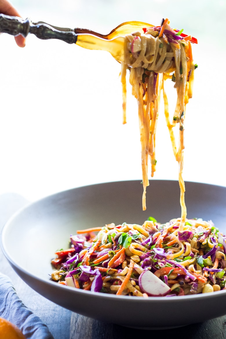 20 Healthy lunches!!! Thai Noodle salad with the BEST ever Peanut Sauce. | www.feastingathome.com #thainoodlesalad #healthylunches #healthylunch #veganlunch