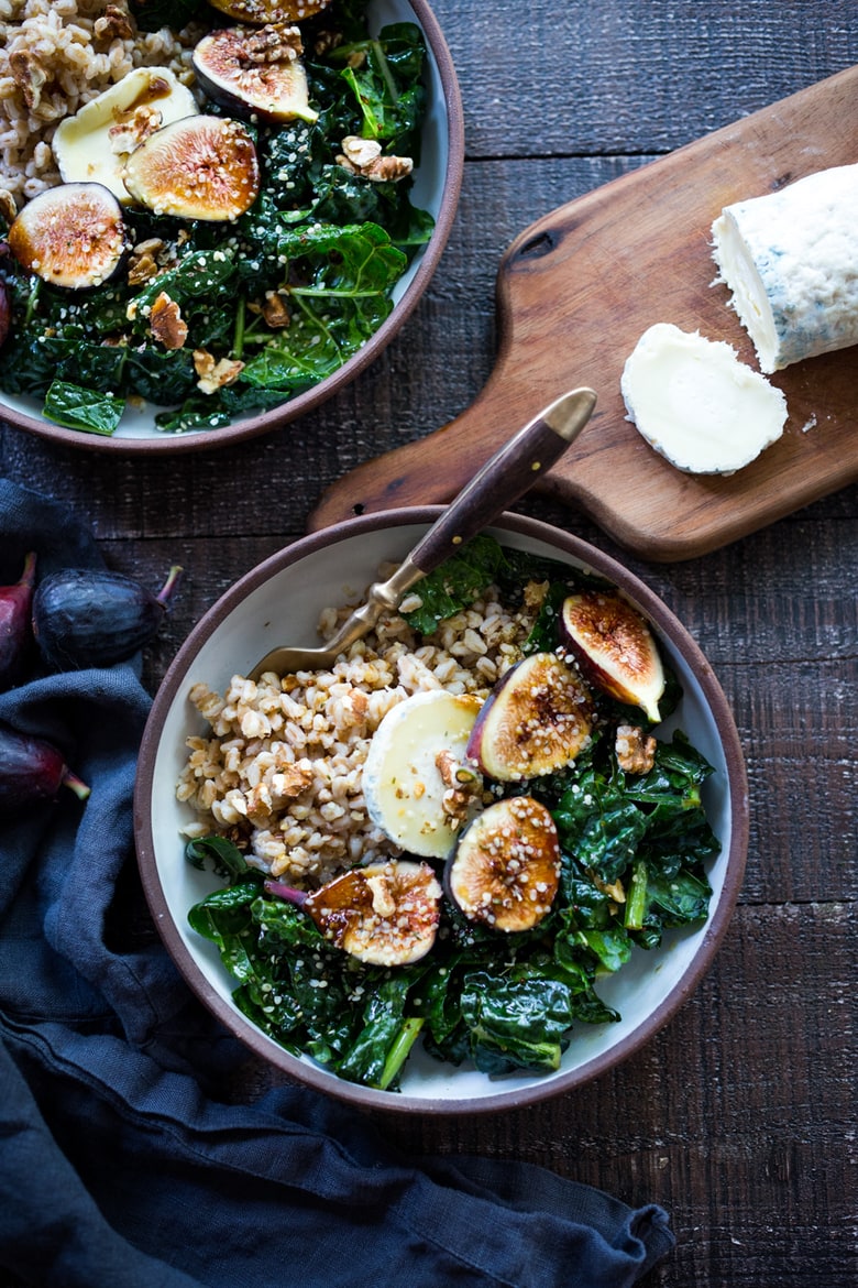 Farro Bowl with Figs, Kale and Goat Cheese - a simple healthy meal, perfect for mid week lunches. Quick and Easy! | www.feastingathome.com