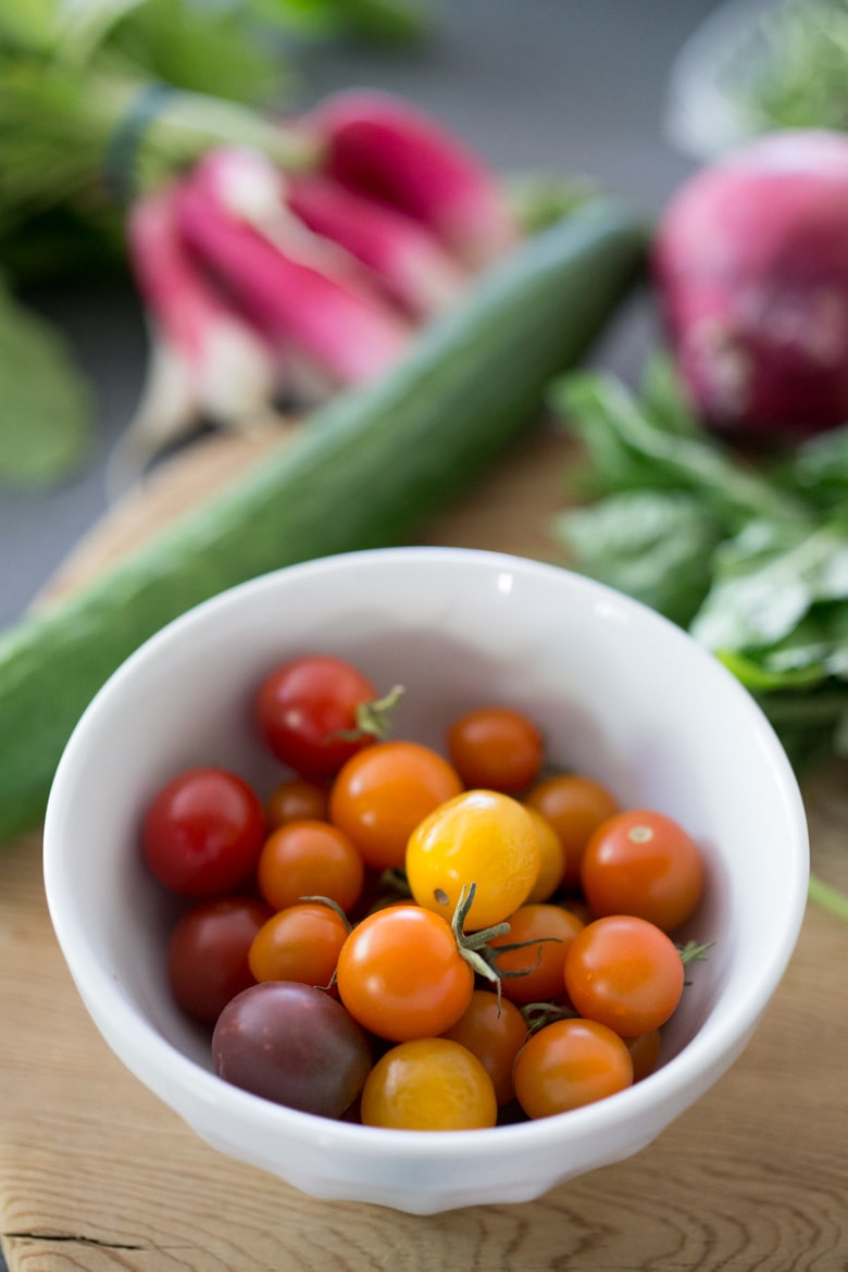 A simple delicious recipe for Summer Panzanella Salad with Garlicky Croutons, bursting with fresh seasonal summer ingredients and FLAVOR! 